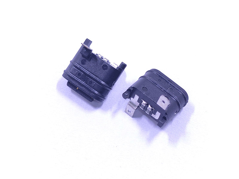 TYPE-C 2P焊线式 防水母座 直立式SMT H7.9 交叉脚